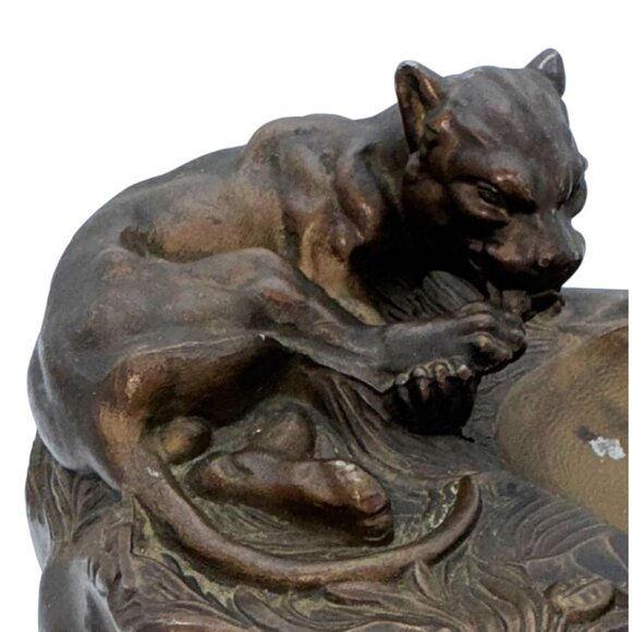 Vintage Art Deco Gold Metal Spelter Ravenous Feeding Lion or Panther Ashtray - Picture 3 of 8